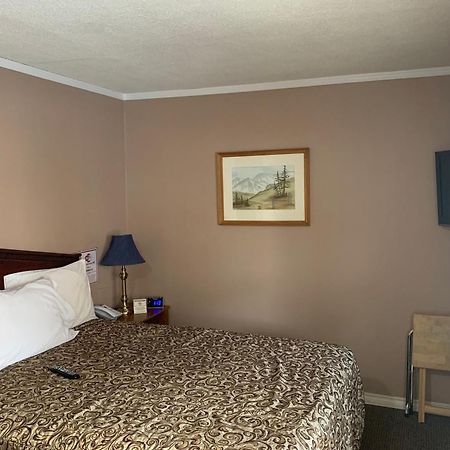 Lucien Motel Whitby Buitenkant foto